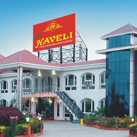 Gajraula Haveli Resort 외부 사진
